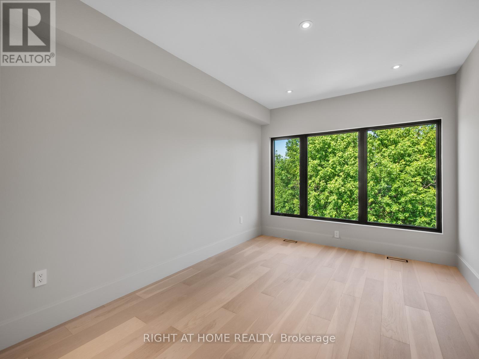 57 Alameda Avenue, Toronto (oakwood Village), Ontario