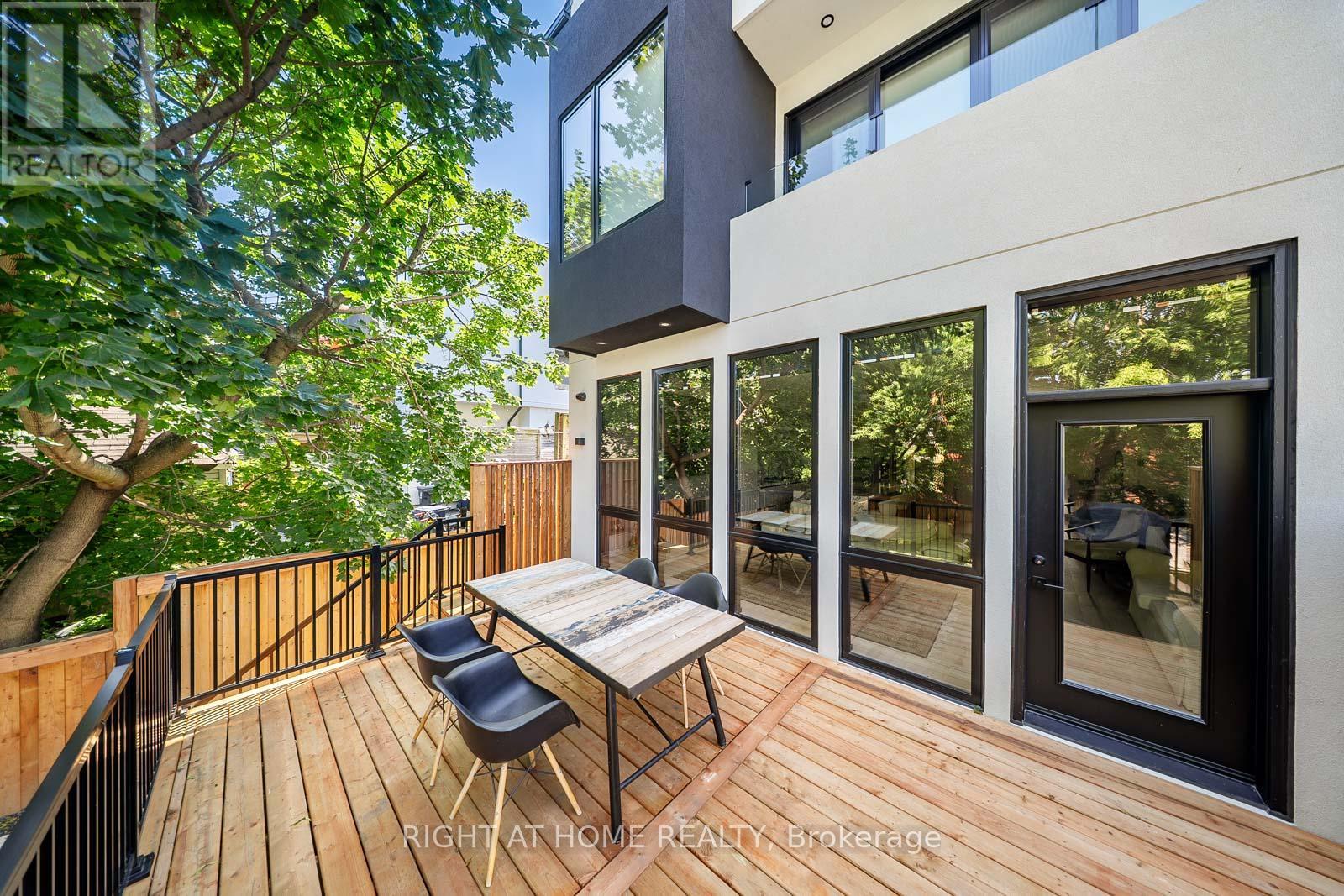 57 Alameda Avenue, Toronto (oakwood Village), Ontario