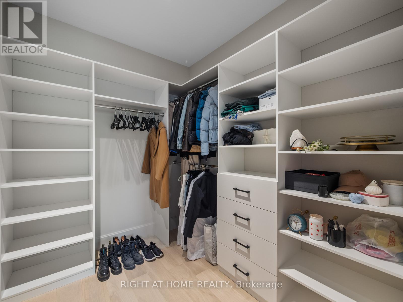 57 Alameda Avenue, Toronto (oakwood Village), Ontario