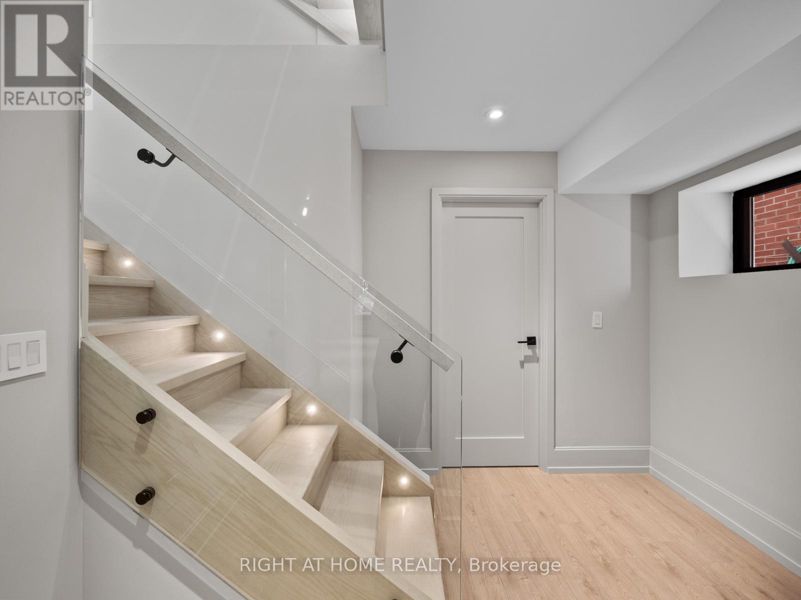 57 Alameda Avenue, Toronto (oakwood Village), Ontario