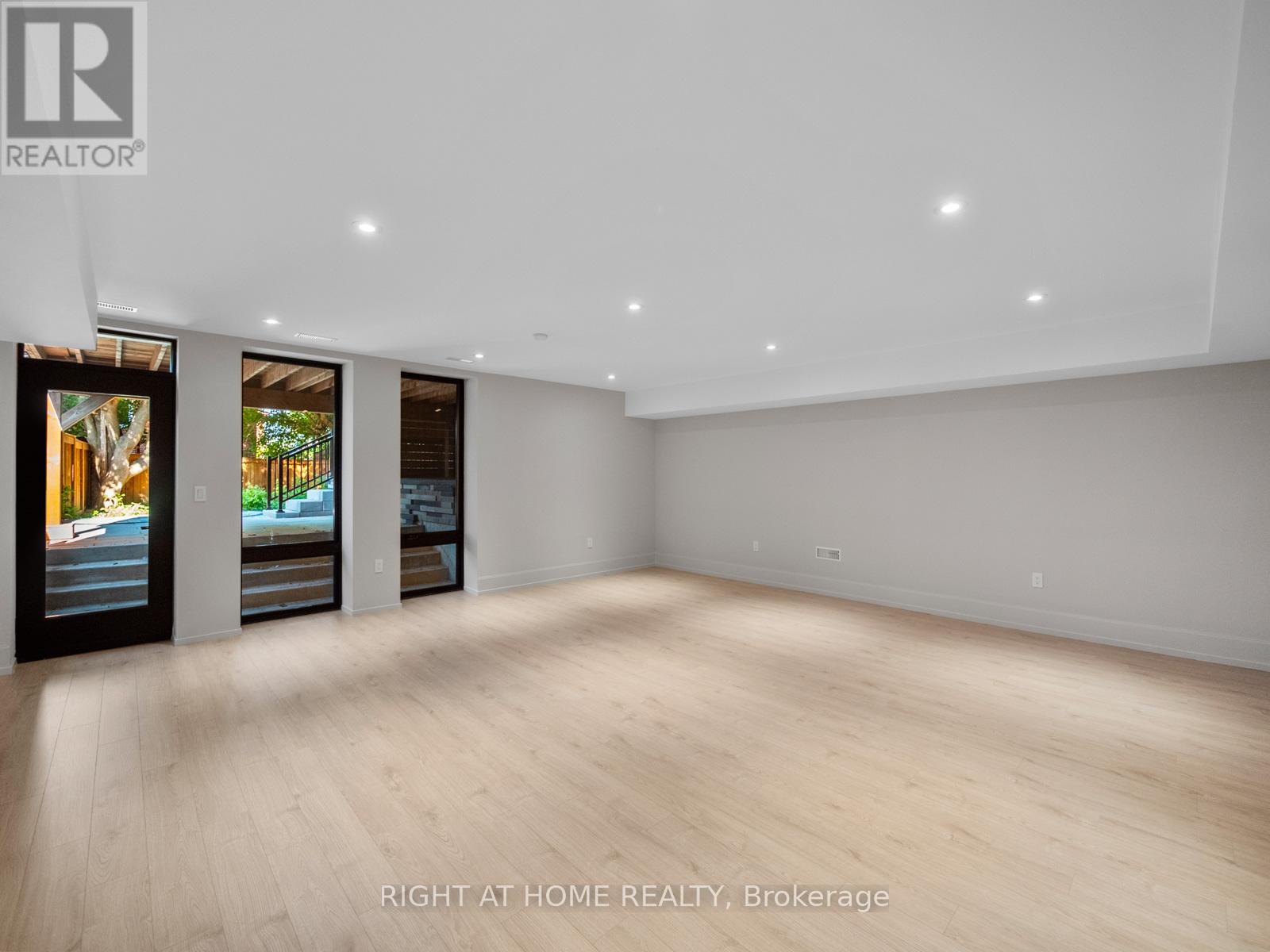 57 Alameda Avenue, Toronto (oakwood Village), Ontario