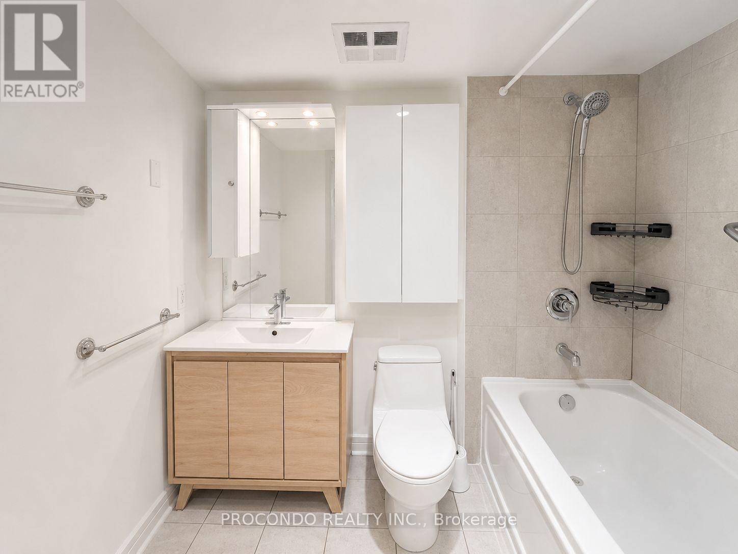 509 - 18 Harrison Garden Boulevard, Toronto (willowdale East), Ontario