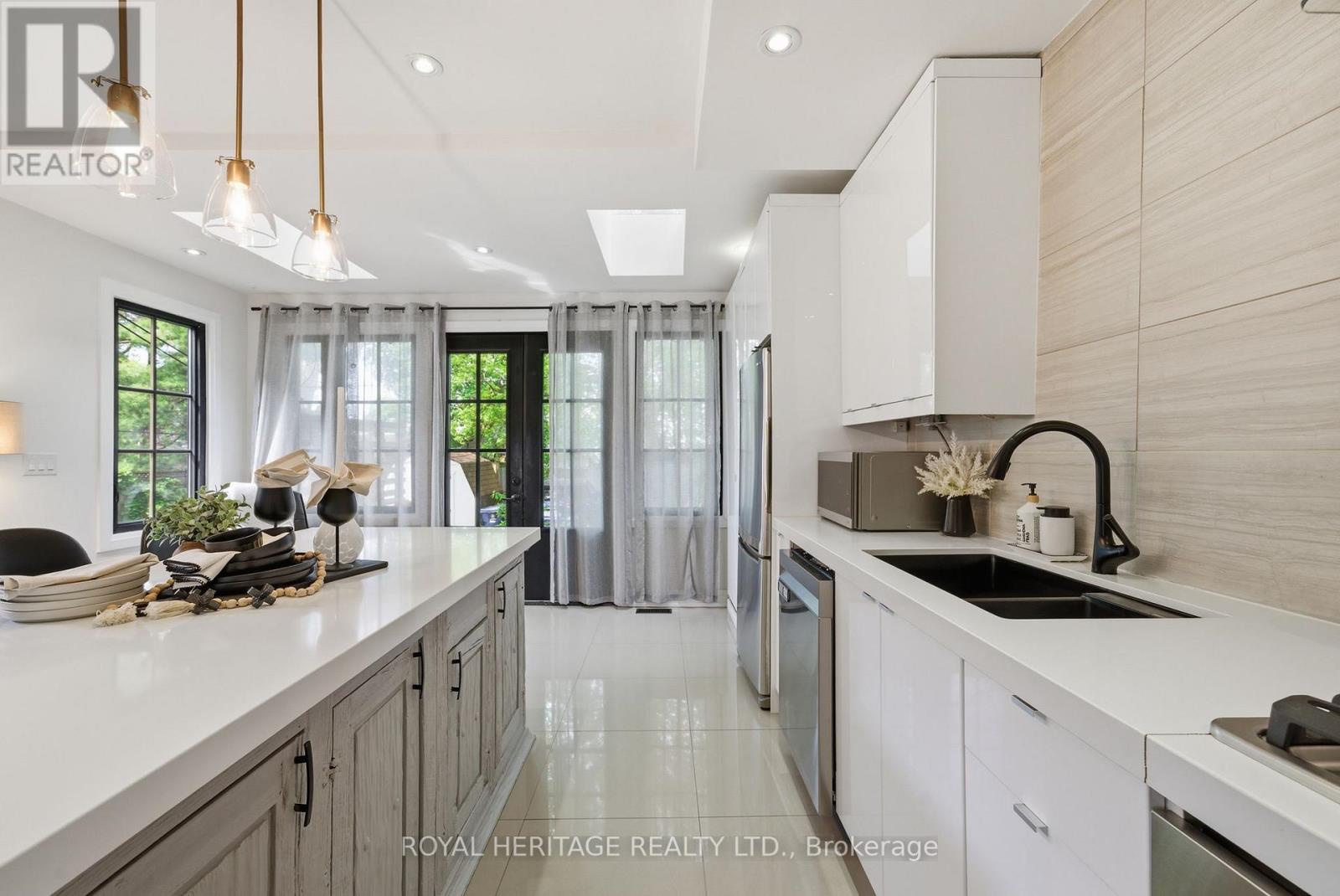 268 Hiawatha Road, Toronto (greenwood-coxwell), Ontario