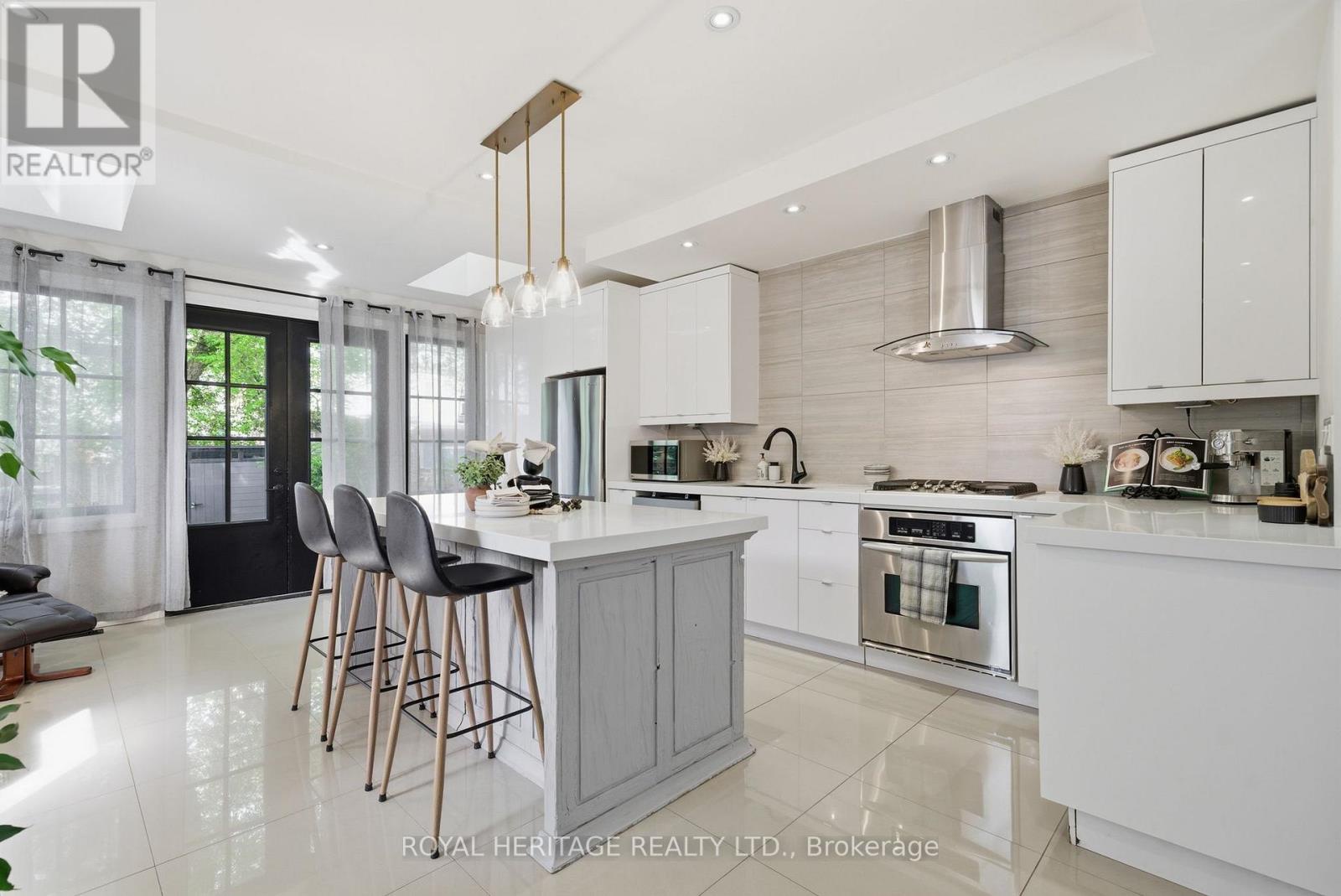 268 Hiawatha Road, Toronto (greenwood-coxwell), Ontario