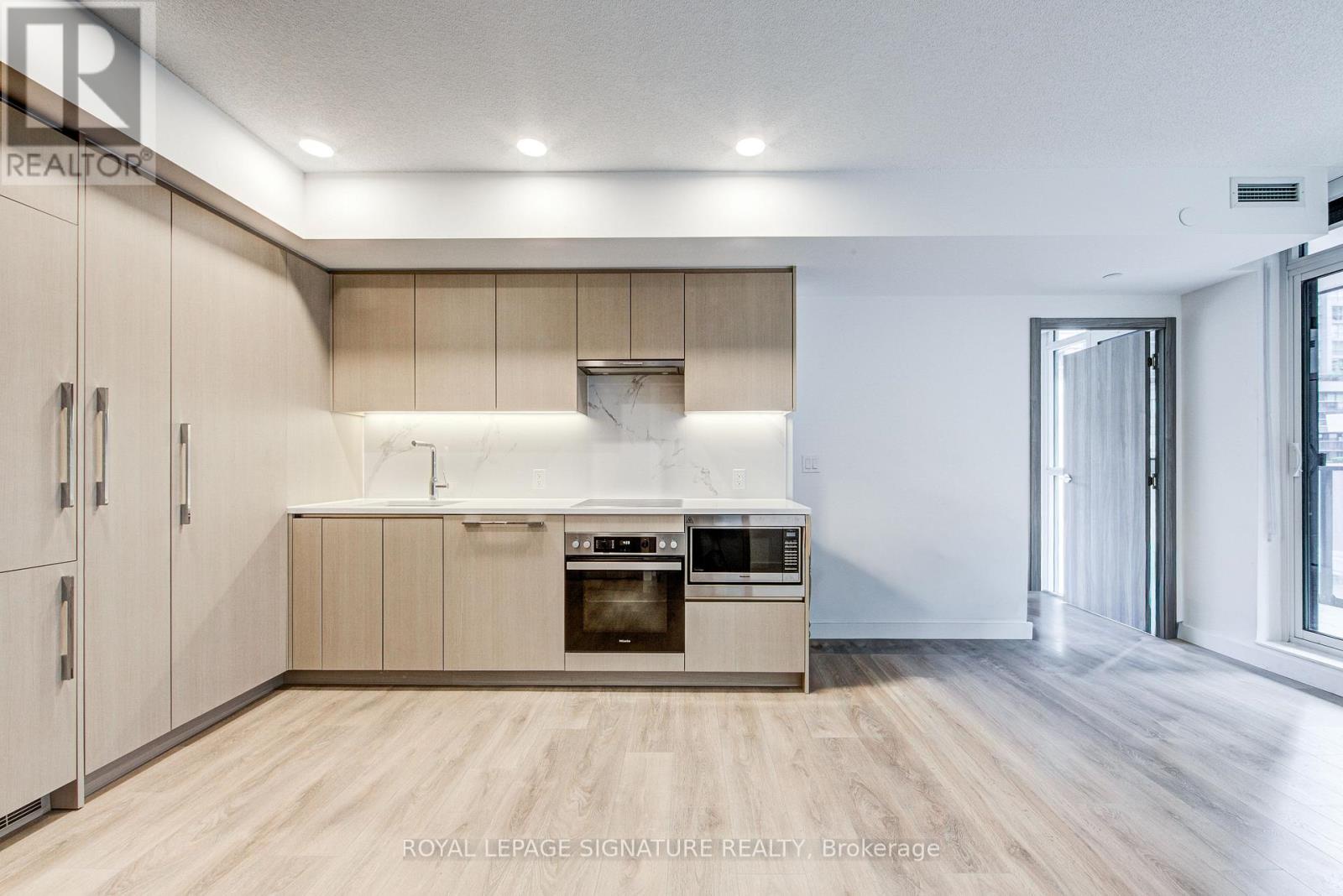 706 - 38 Widmer Street, Toronto (waterfront Communities), Ontario