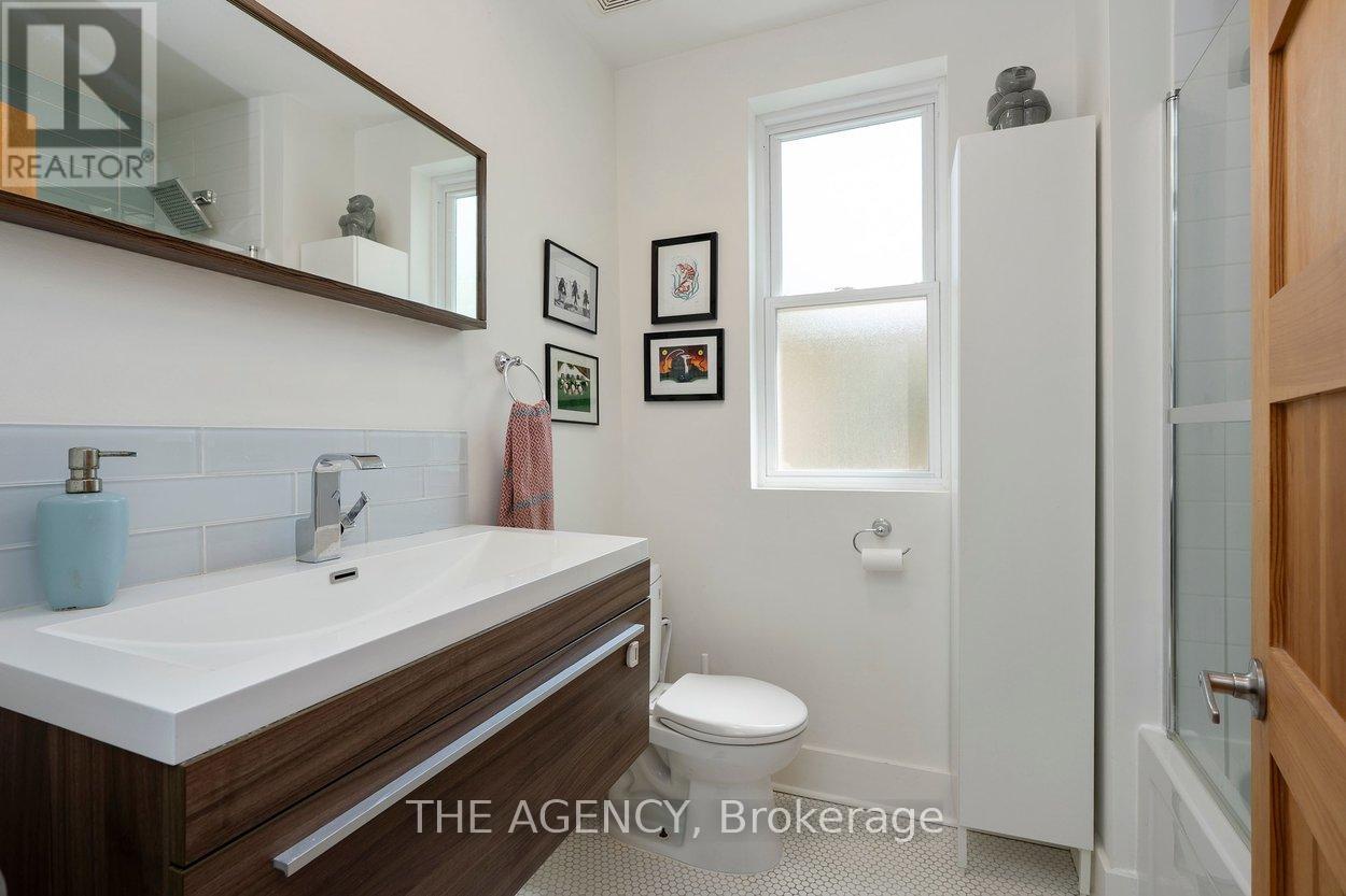 110 Hastings Avenue, Toronto (south Riverdale), Ontario