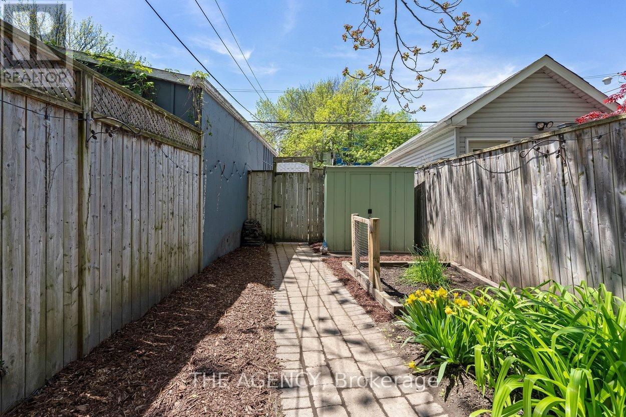 110 Hastings Avenue, Toronto (south Riverdale), Ontario