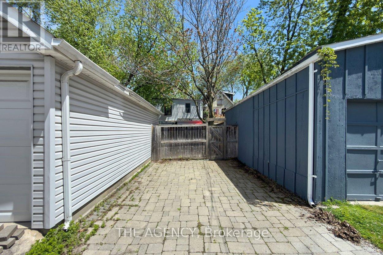 110 Hastings Avenue, Toronto (south Riverdale), Ontario