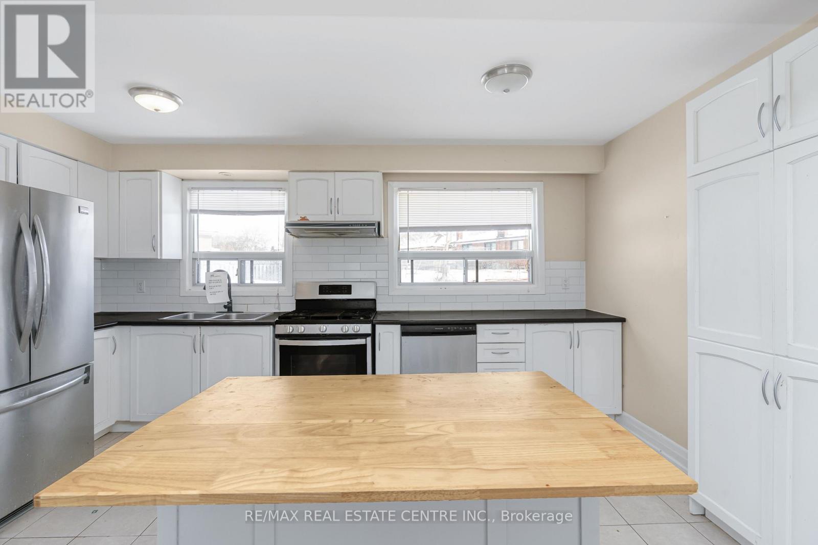 1 Stanwood Crescent, Toronto (humbermede), Ontario