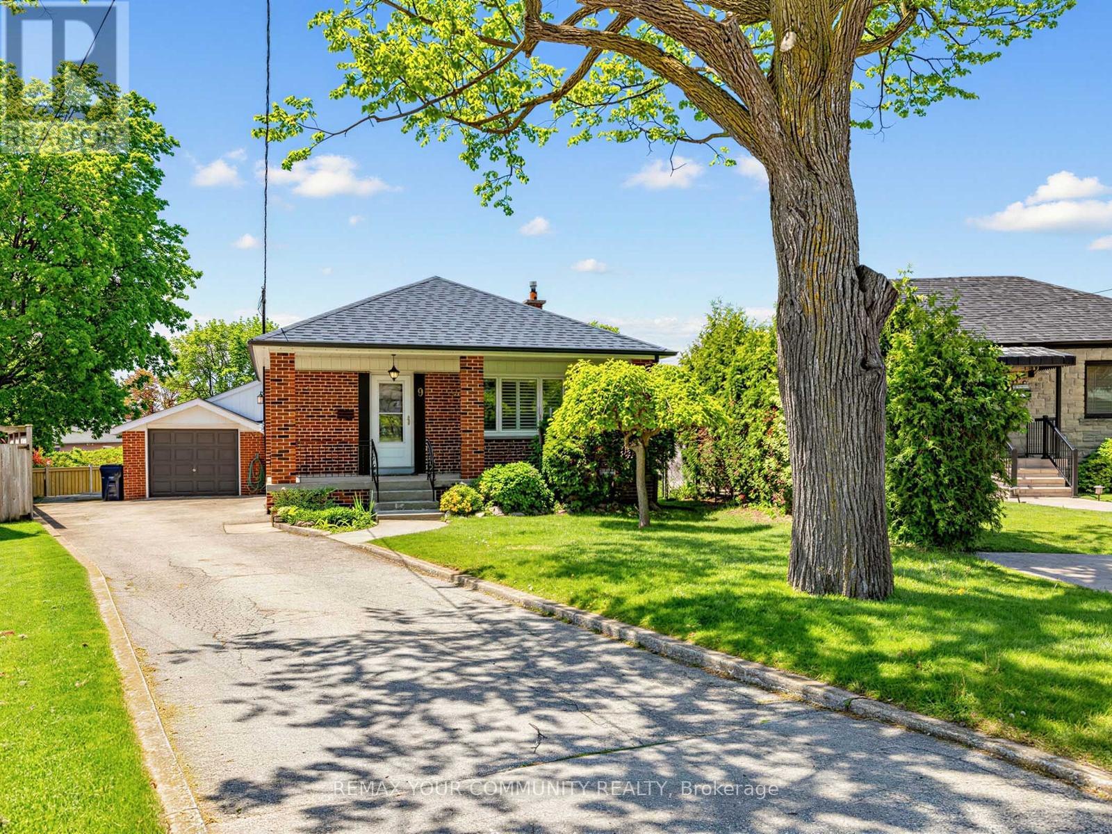 9 Letchworth Crescent, Toronto (downsview-roding-cfb), Ontario