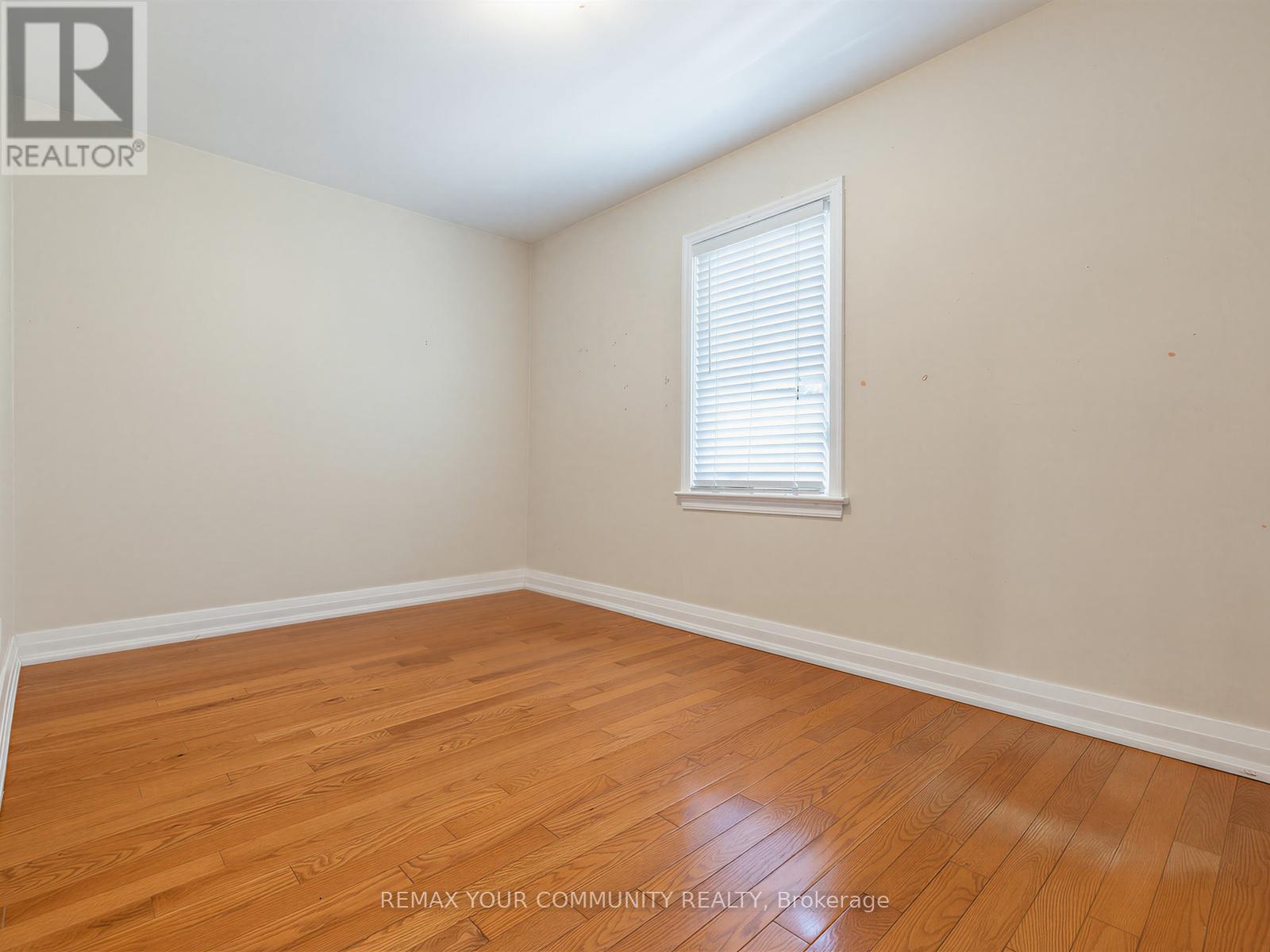 9 Letchworth Crescent, Toronto (downsview-roding-cfb), Ontario