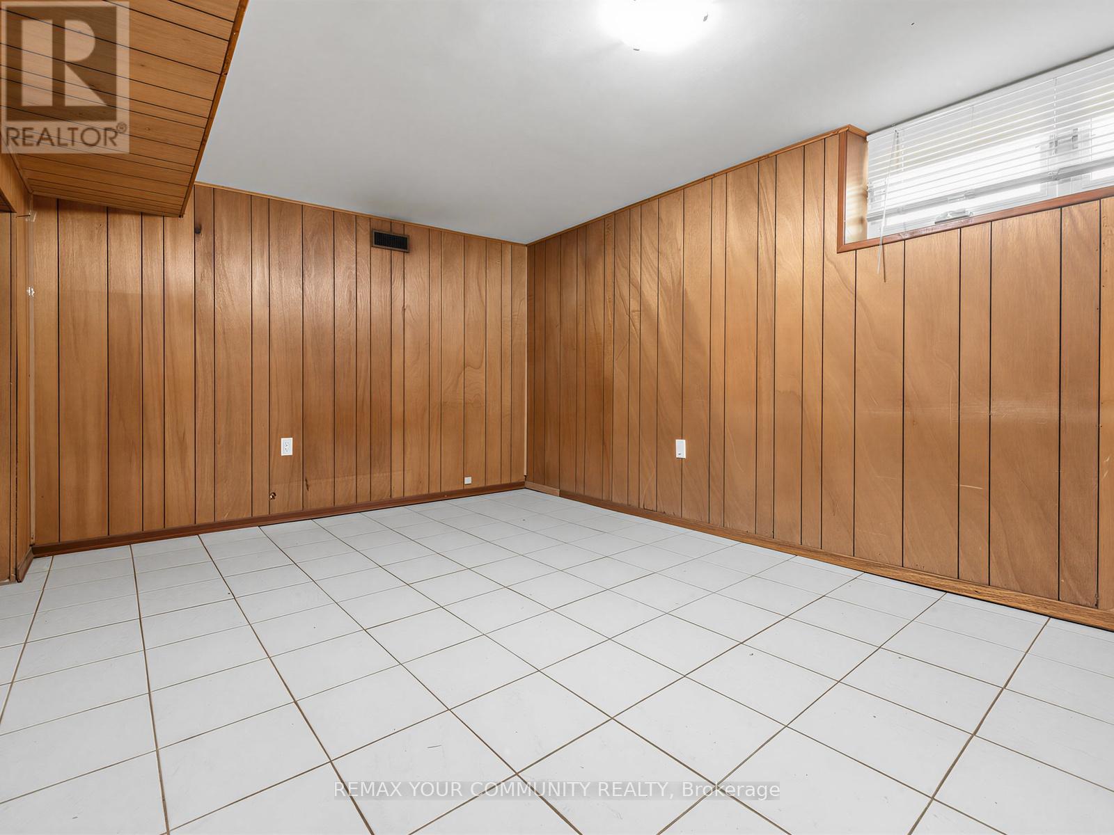 9 Letchworth Crescent, Toronto (downsview-roding-cfb), Ontario