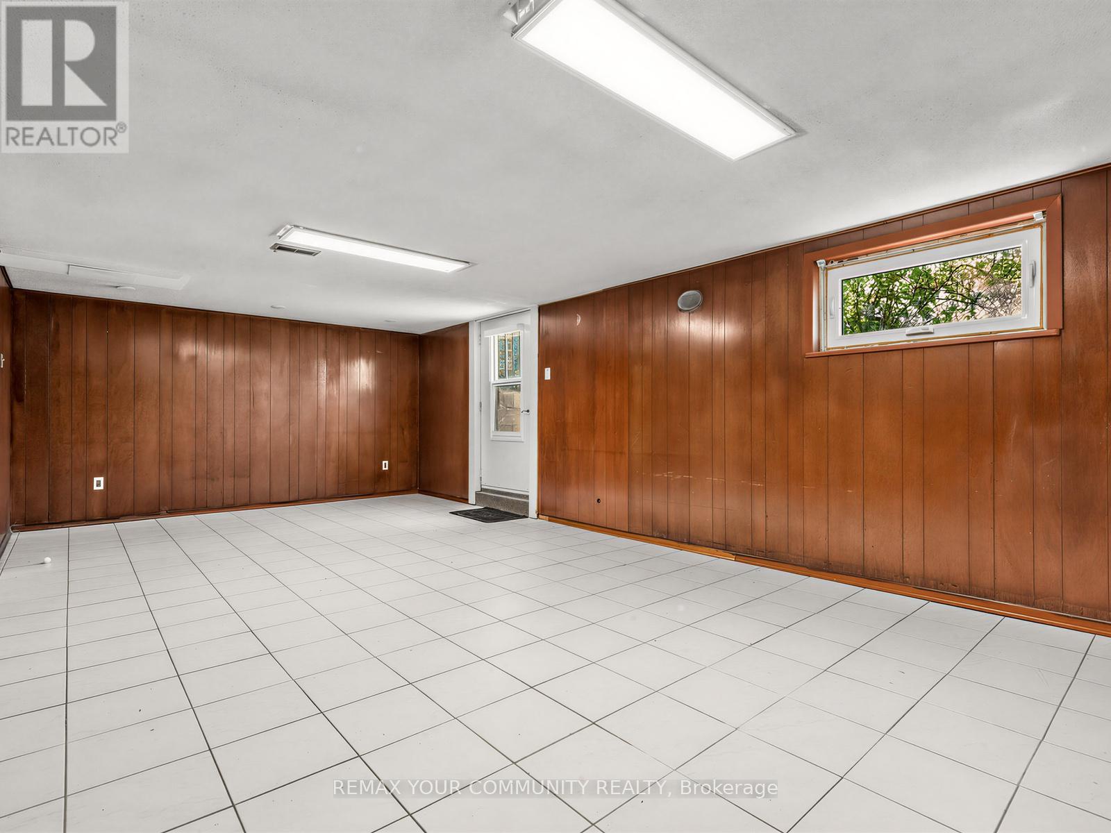 9 Letchworth Crescent, Toronto (downsview-roding-cfb), Ontario