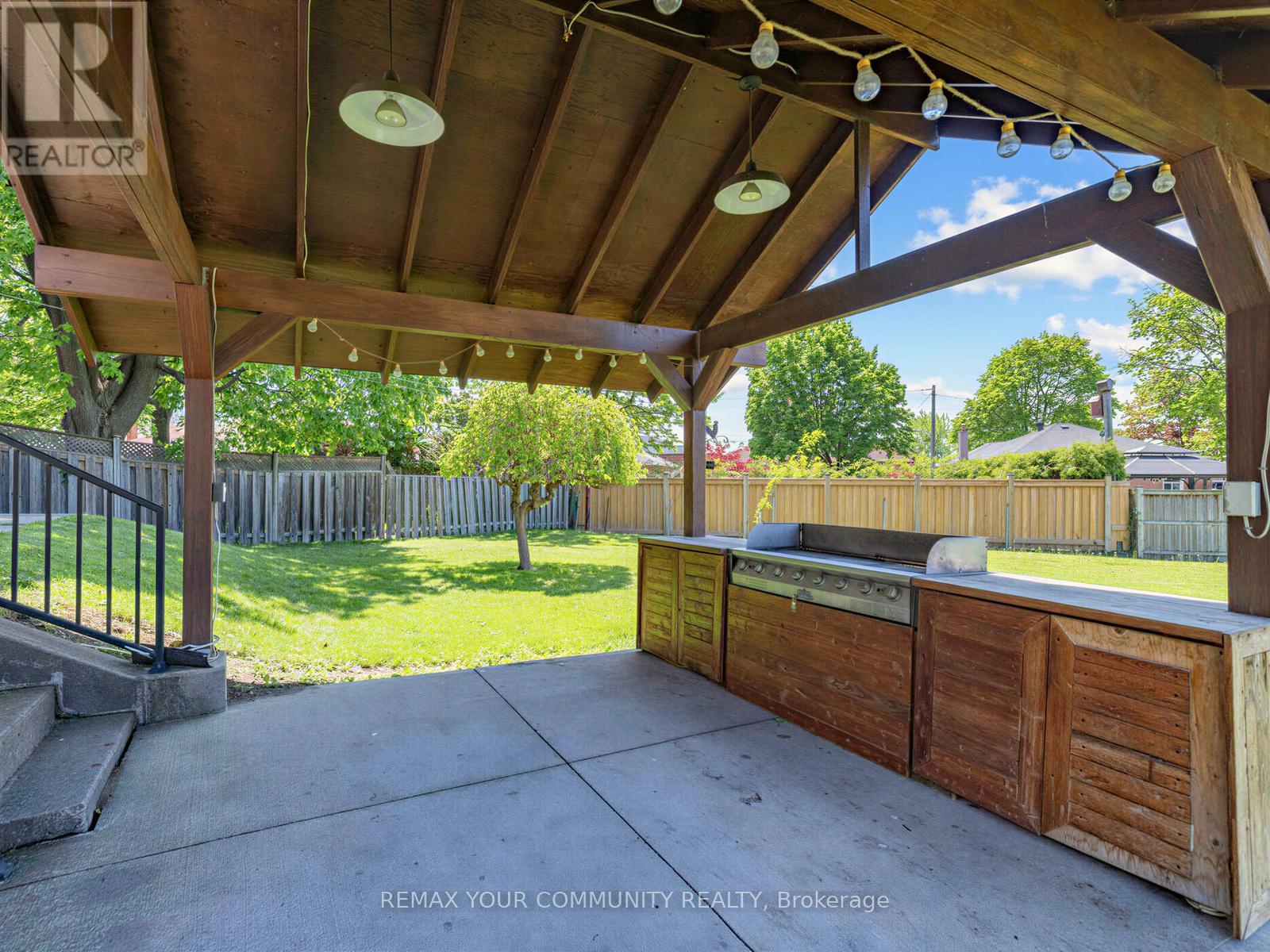 9 Letchworth Crescent, Toronto (downsview-roding-cfb), Ontario