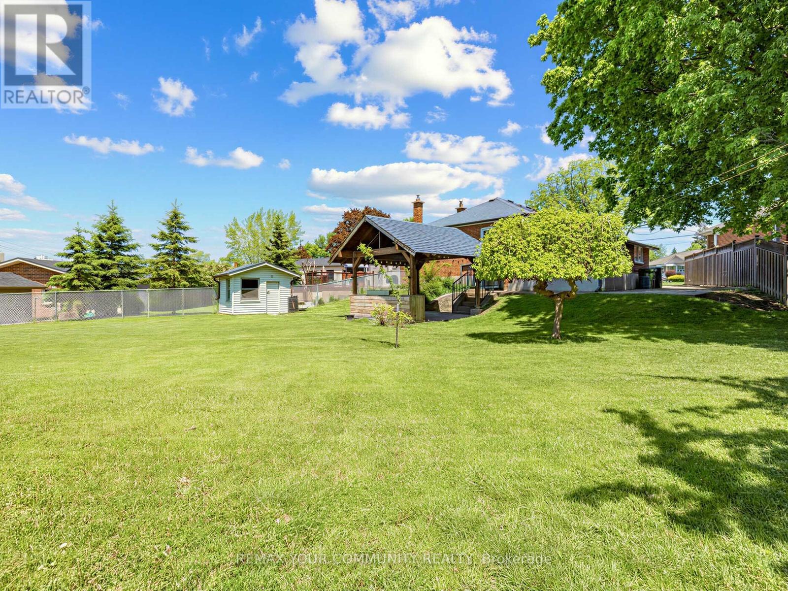 9 Letchworth Crescent, Toronto (downsview-roding-cfb), Ontario