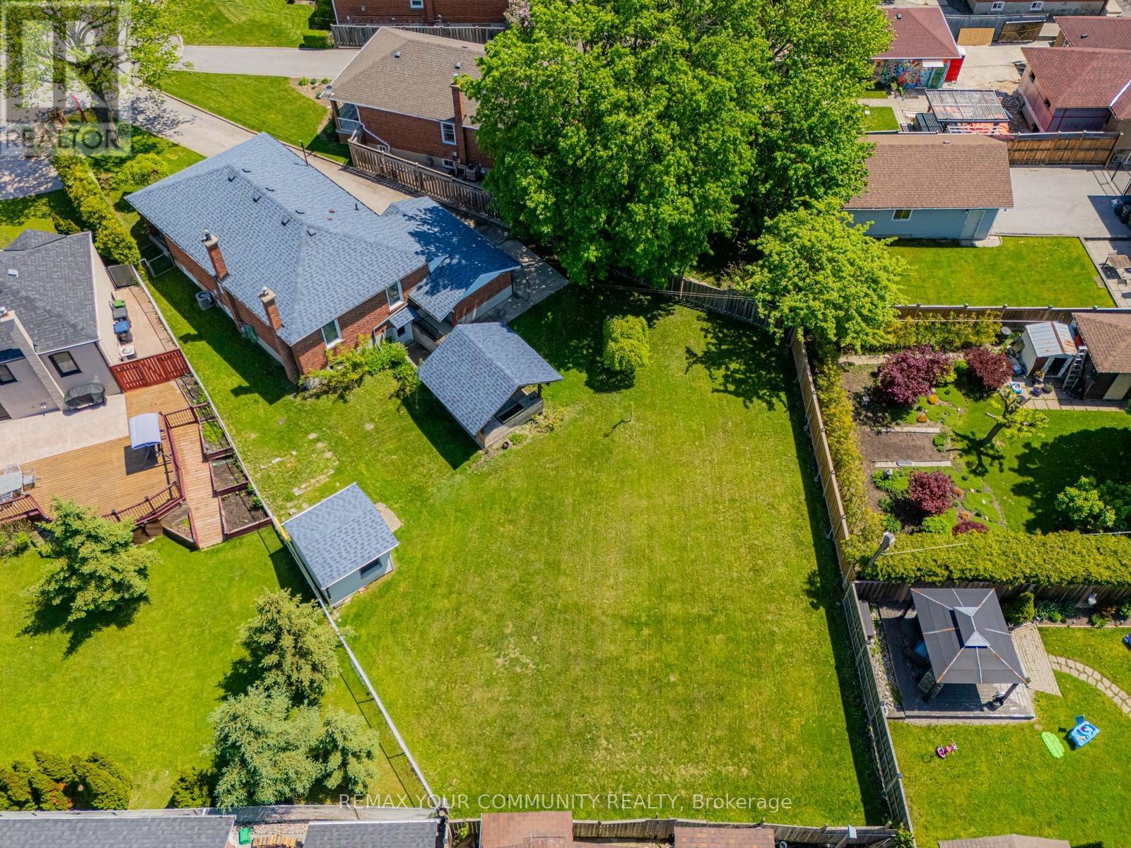 9 Letchworth Crescent, Toronto (downsview-roding-cfb), Ontario