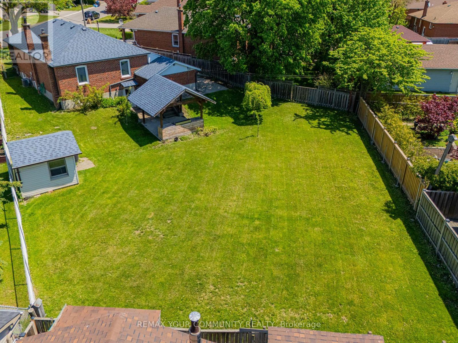 9 Letchworth Crescent, Toronto (downsview-roding-cfb), Ontario