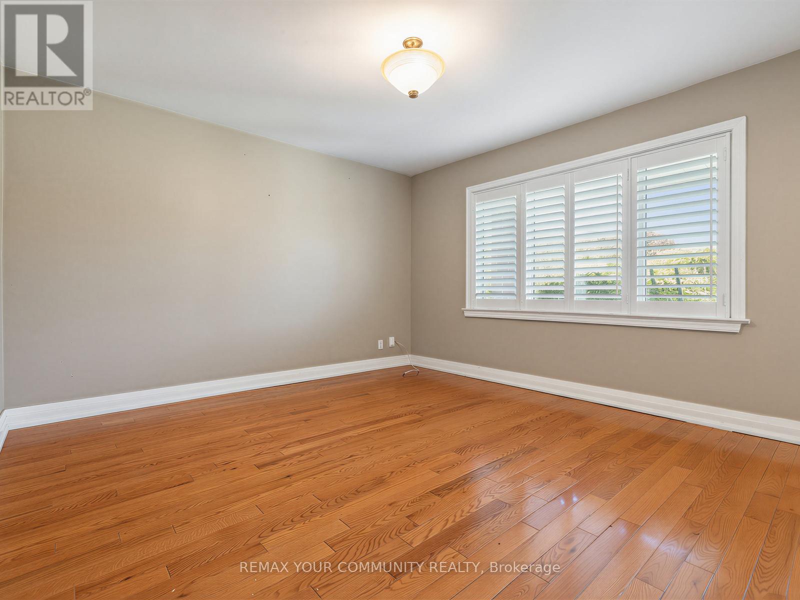 9 Letchworth Crescent, Toronto (downsview-roding-cfb), Ontario