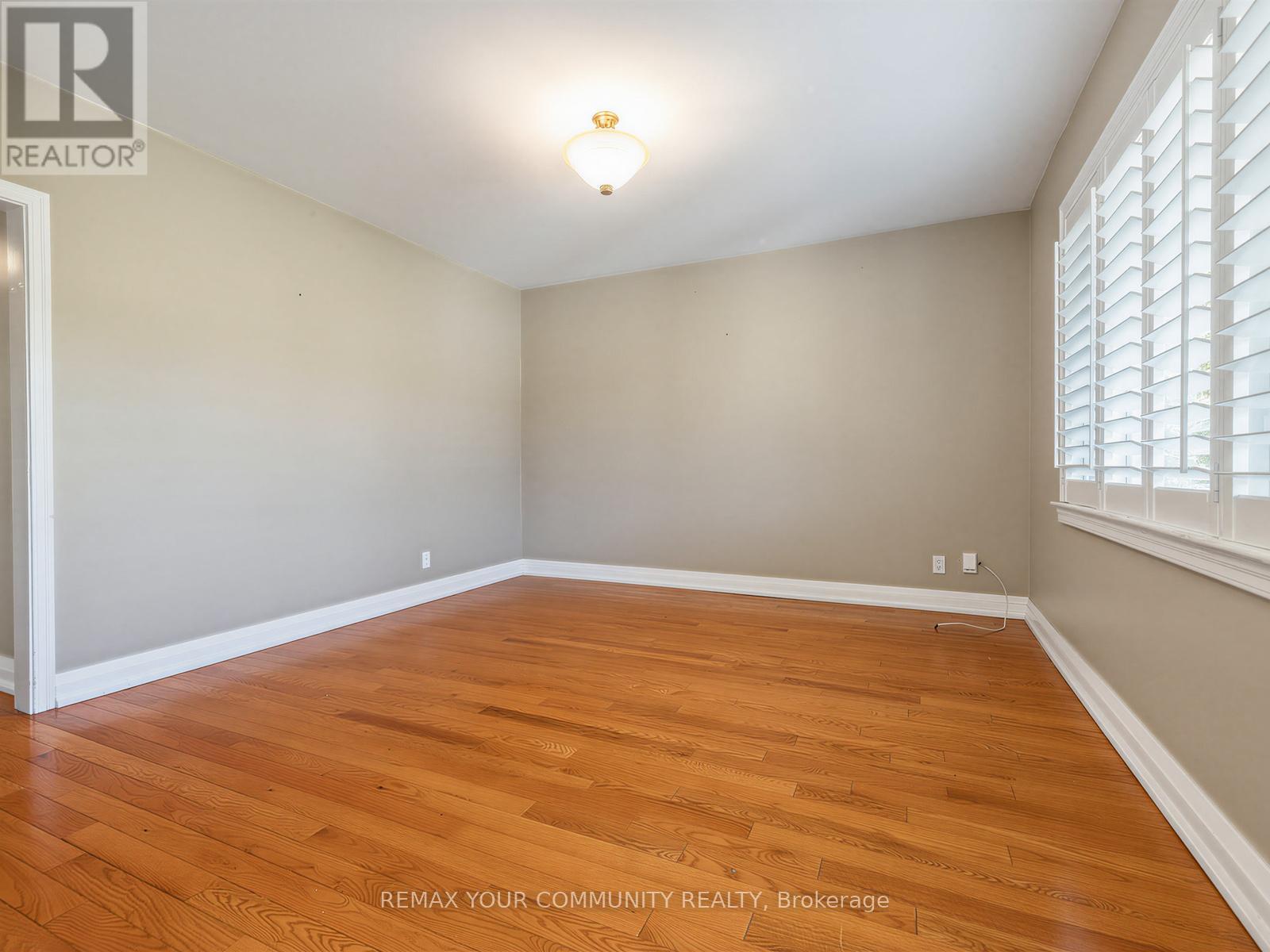 9 Letchworth Crescent, Toronto (downsview-roding-cfb), Ontario