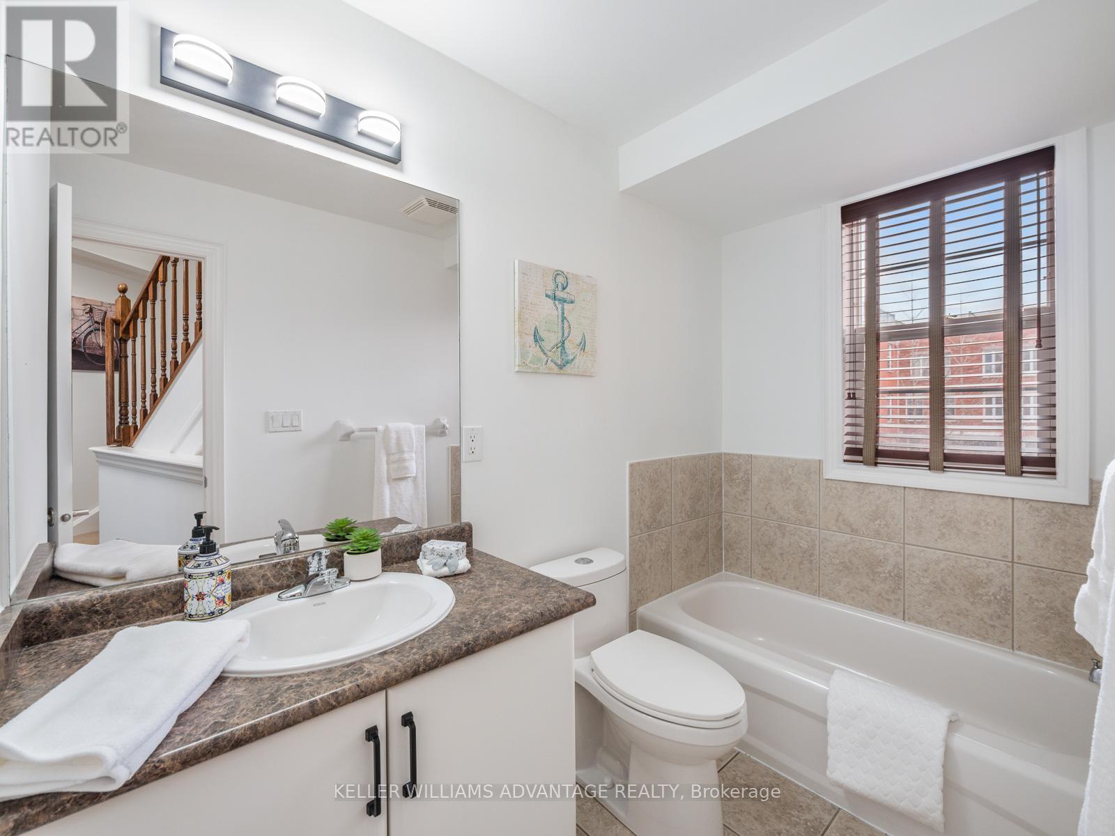 34 Fairhead Mews, Toronto (east End-danforth), Ontario