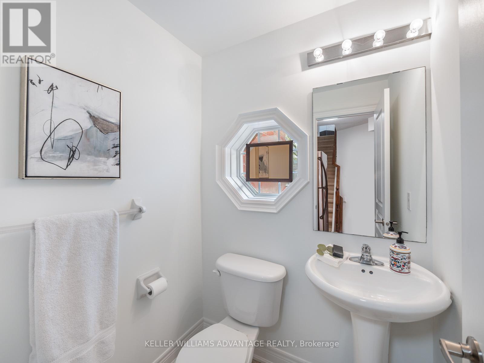 34 Fairhead Mews, Toronto (east End-danforth), Ontario