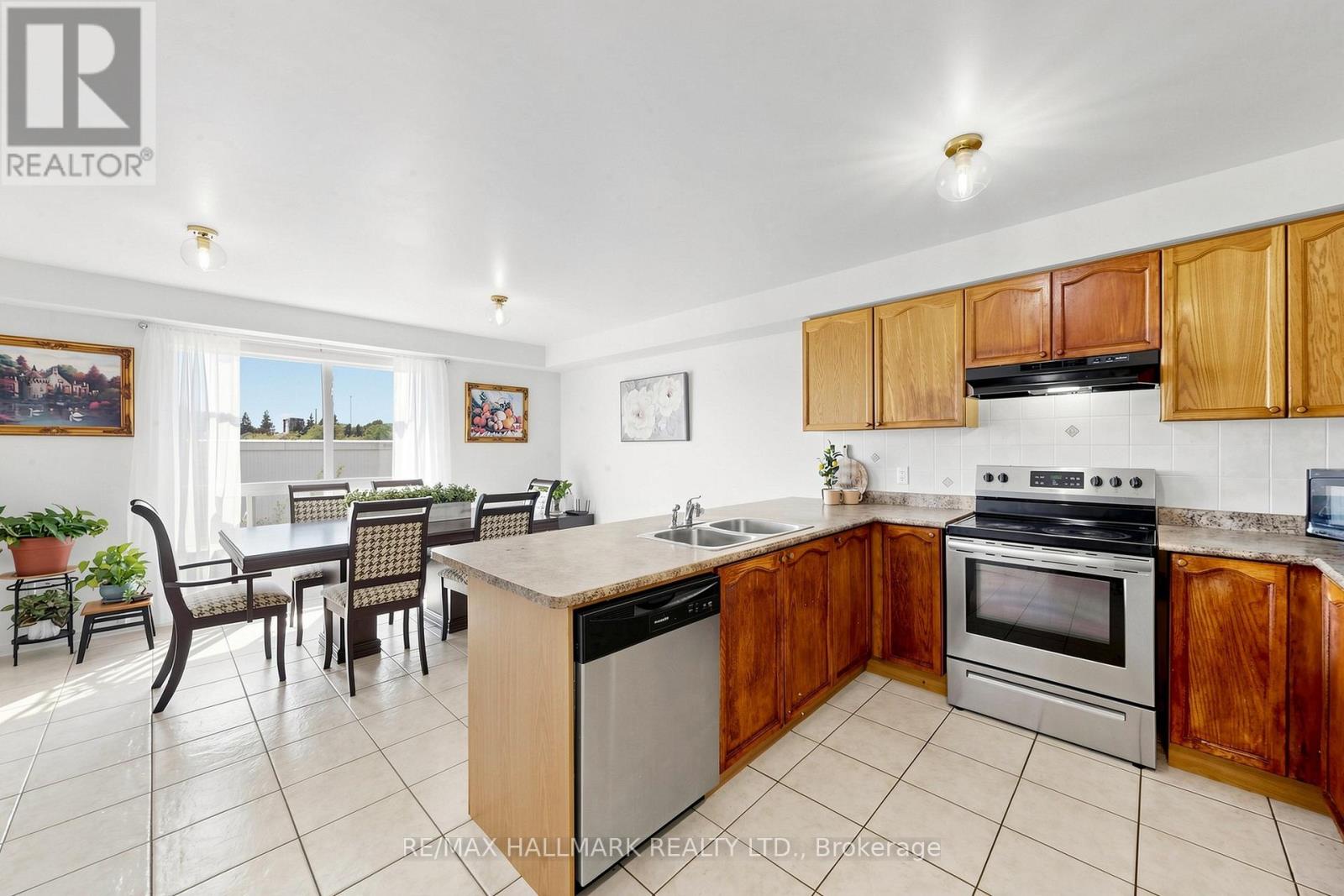 132 - 36 Jenkinson Way, Toronto (dorset Park), Ontario