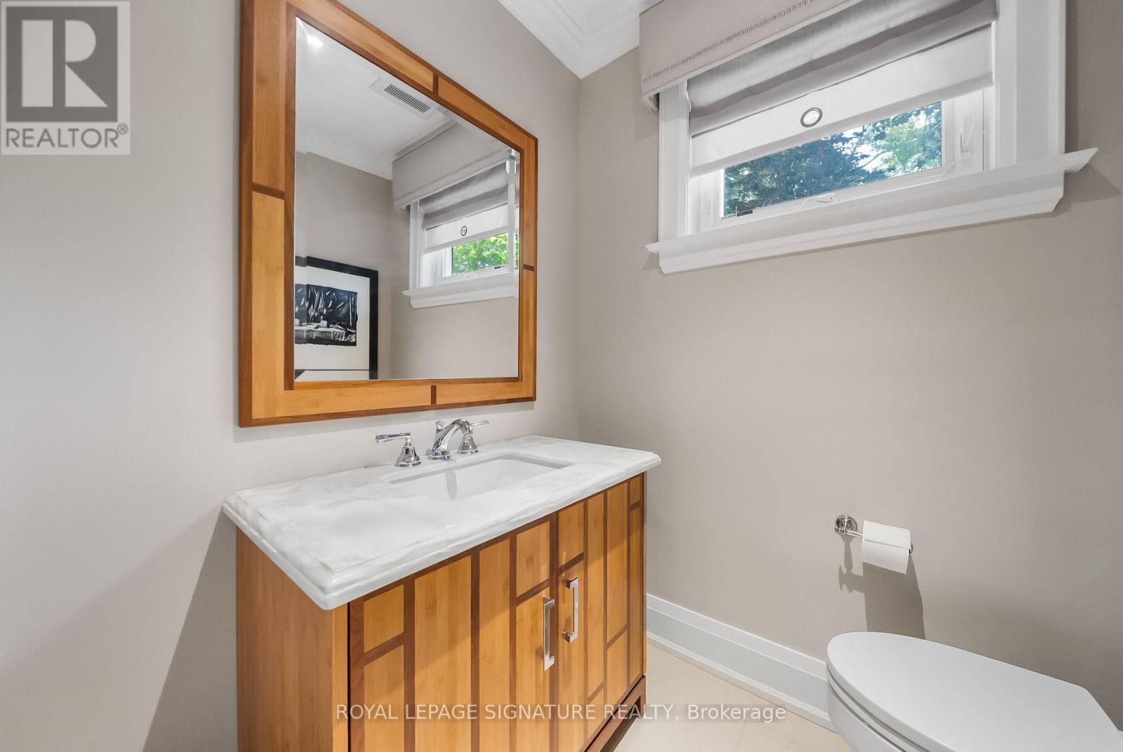 230 Strathallan Wood, Toronto (bedford Park-nortown), Ontario