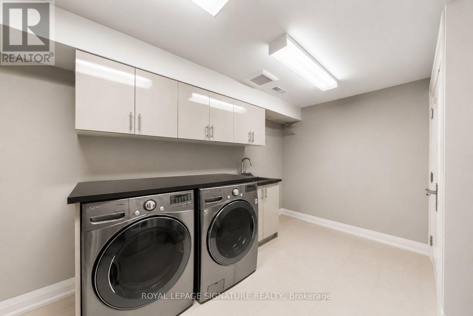230 Strathallan Wood, Toronto (bedford Park-nortown), Ontario