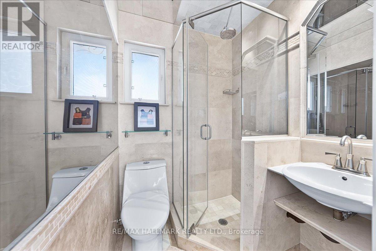 25 Fenley Drive, Toronto (kingsview Village-the Westway), Ontario