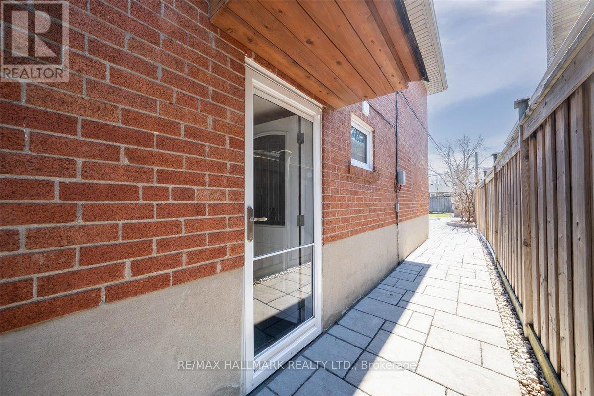 25 Fenley Drive, Toronto (kingsview Village-the Westway), Ontario