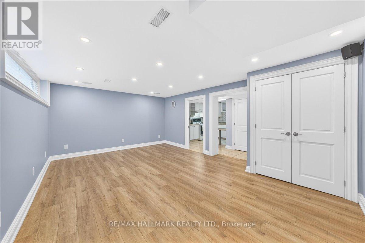 25 Fenley Drive, Toronto (kingsview Village-the Westway), Ontario