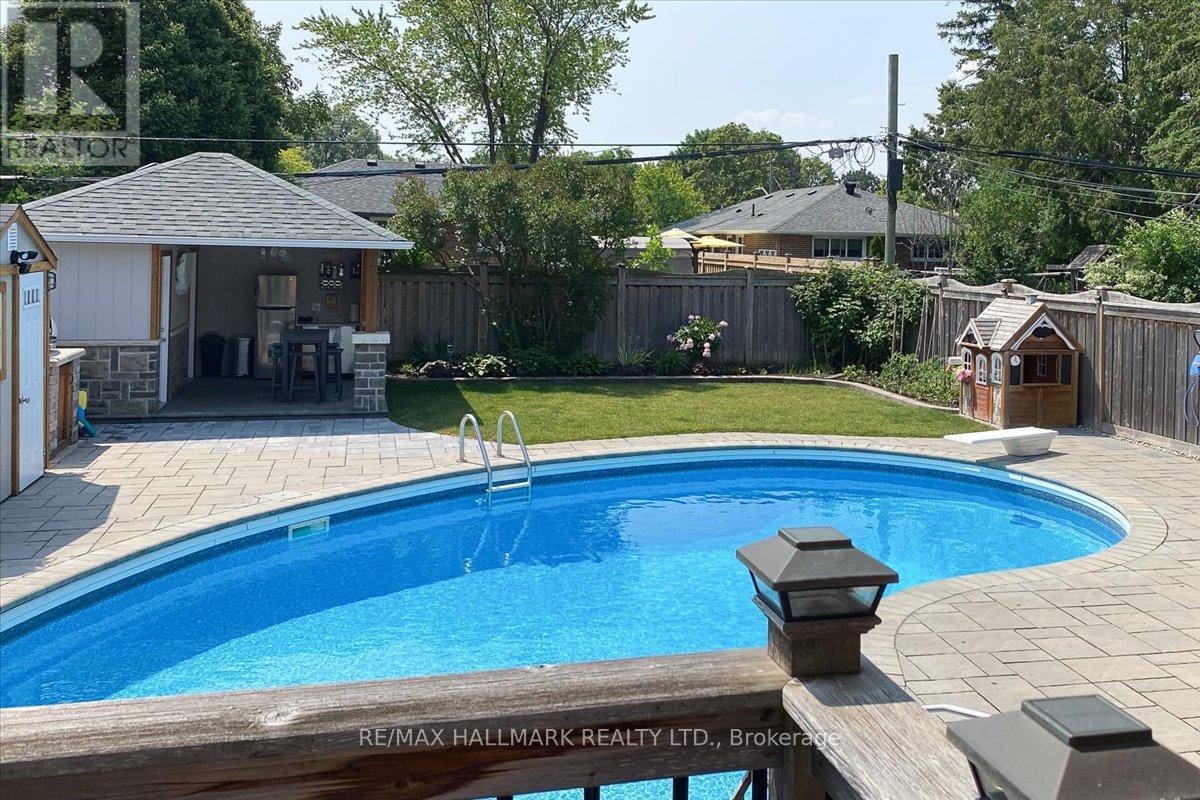 25 Fenley Drive, Toronto (kingsview Village-the Westway), Ontario