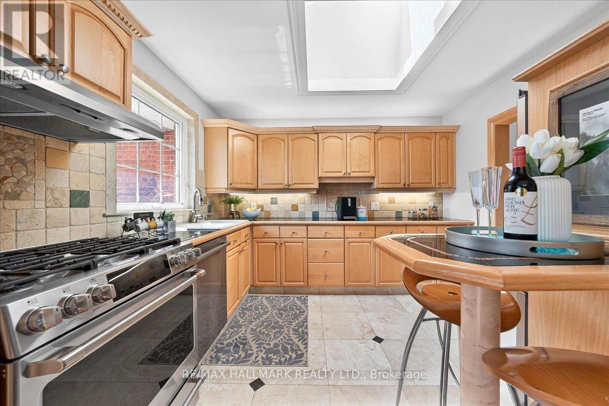 25 Fenley Drive, Toronto (kingsview Village-the Westway), Ontario