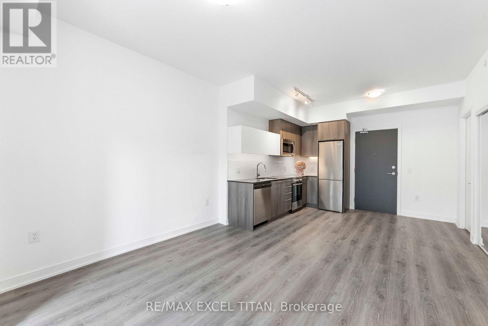 205 - 25 Neighbourhood Lane, Toronto (stonegate-queensway), Ontario