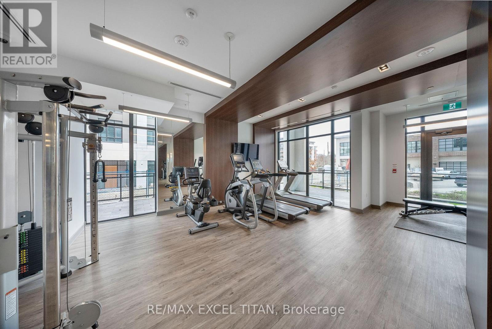 205 - 25 Neighbourhood Lane, Toronto (stonegate-queensway), Ontario