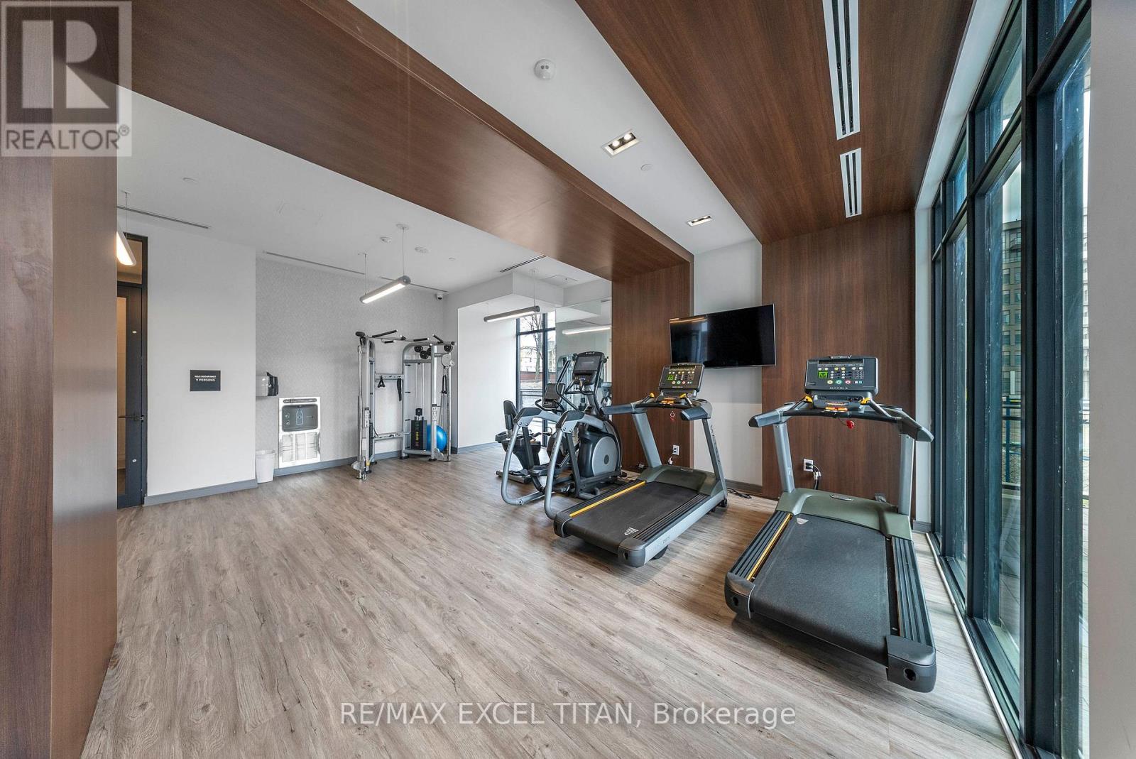 205 - 25 Neighbourhood Lane, Toronto (stonegate-queensway), Ontario