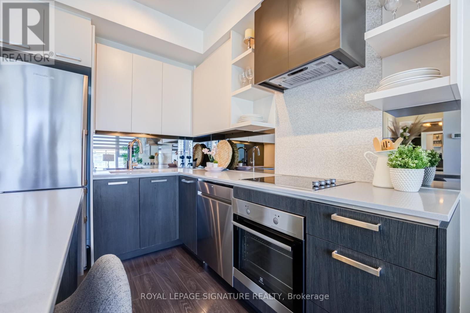 920 - 1830 Bloor Street W, Toronto (high Park North), Ontario