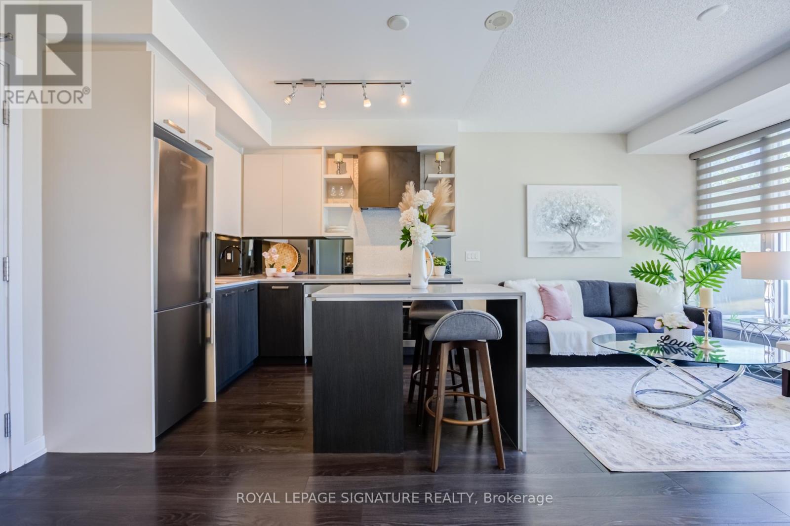 920 - 1830 Bloor Street W, Toronto (high Park North), Ontario
