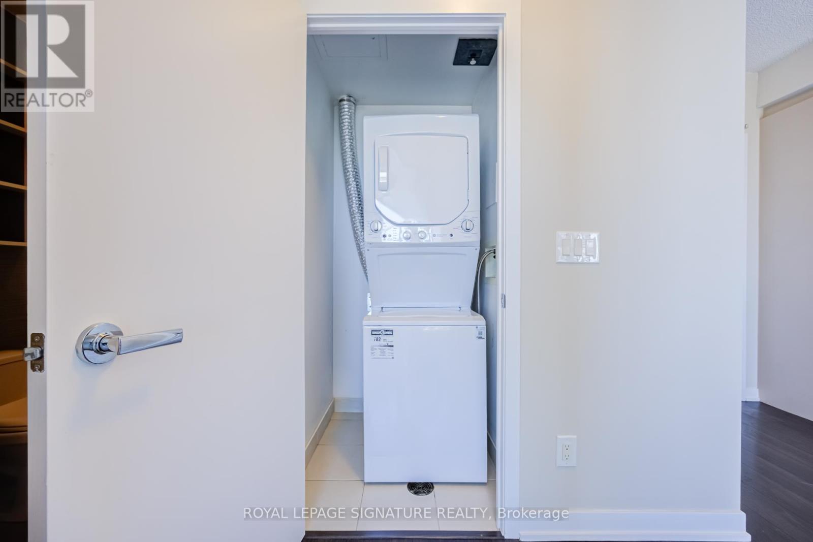 920 - 1830 Bloor Street W, Toronto (high Park North), Ontario