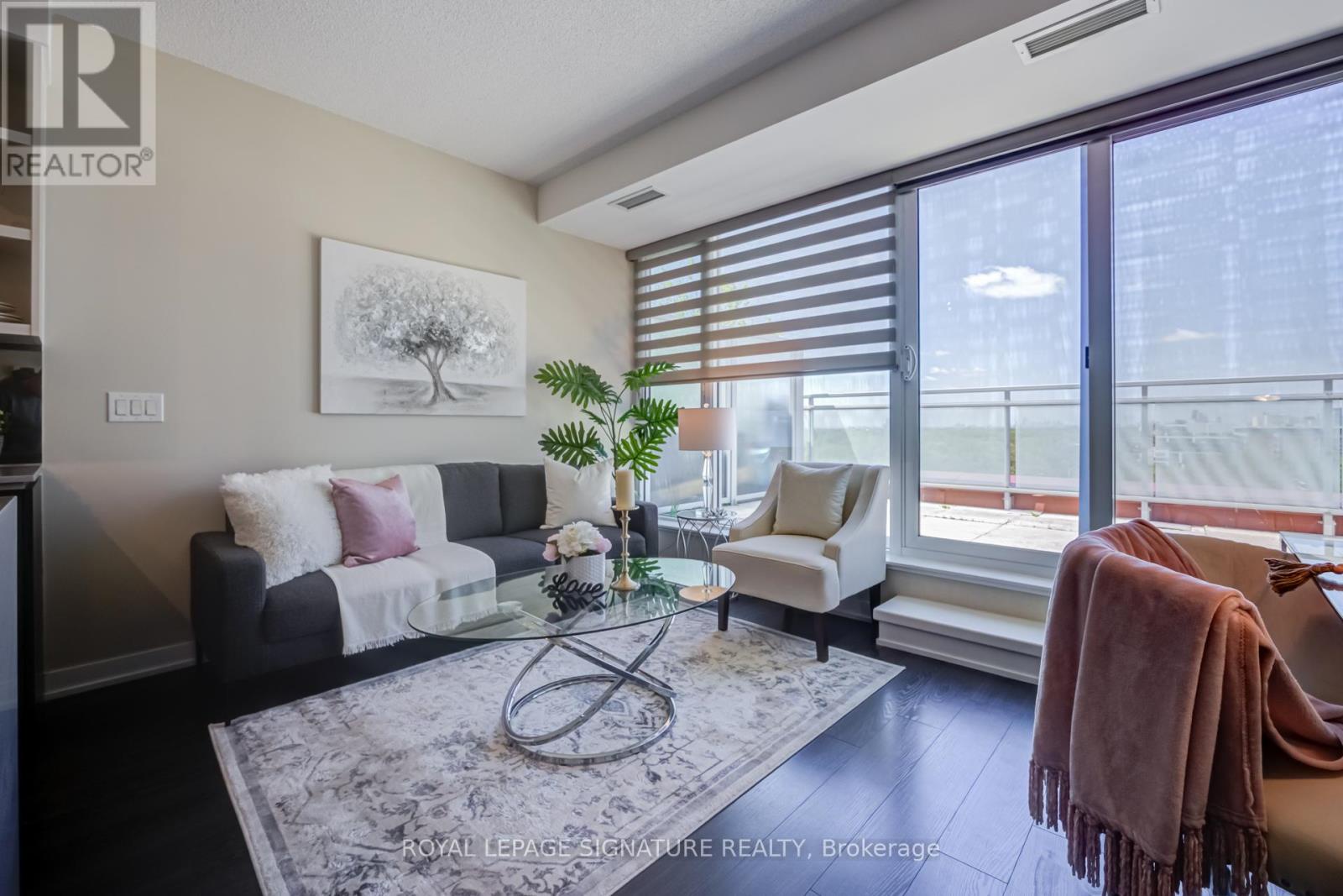 920 - 1830 Bloor Street W, Toronto (high Park North), Ontario