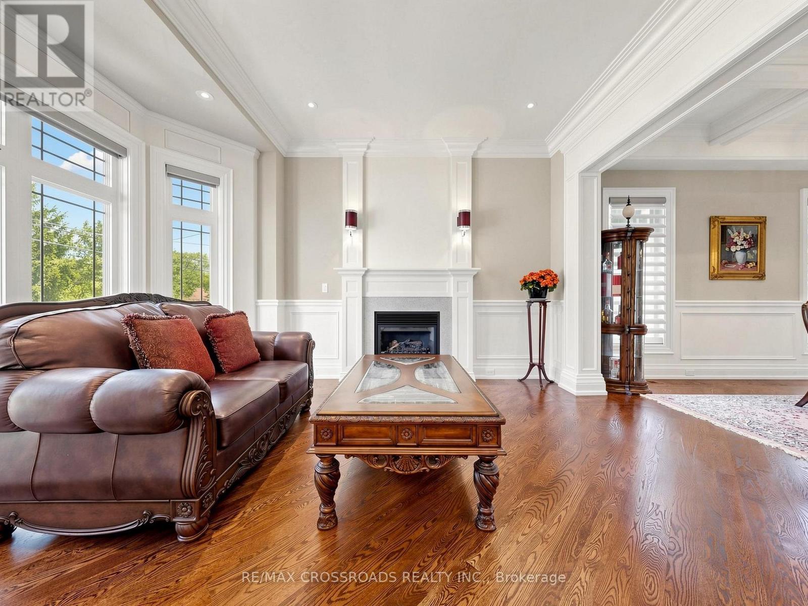 351 Patricia Avenue, Toronto (newtonbrook West), Ontario