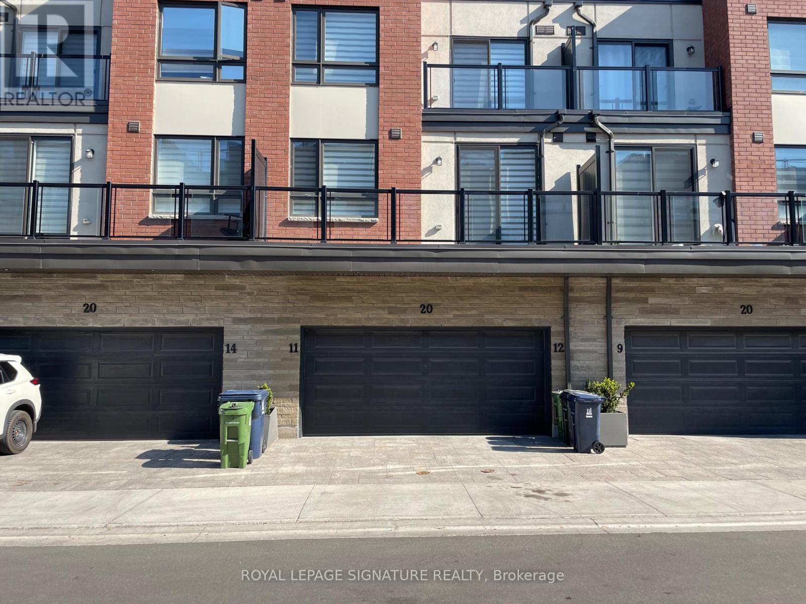 11 - 20 Woodstream Drive, Toronto (west Humber-clairville), Ontario