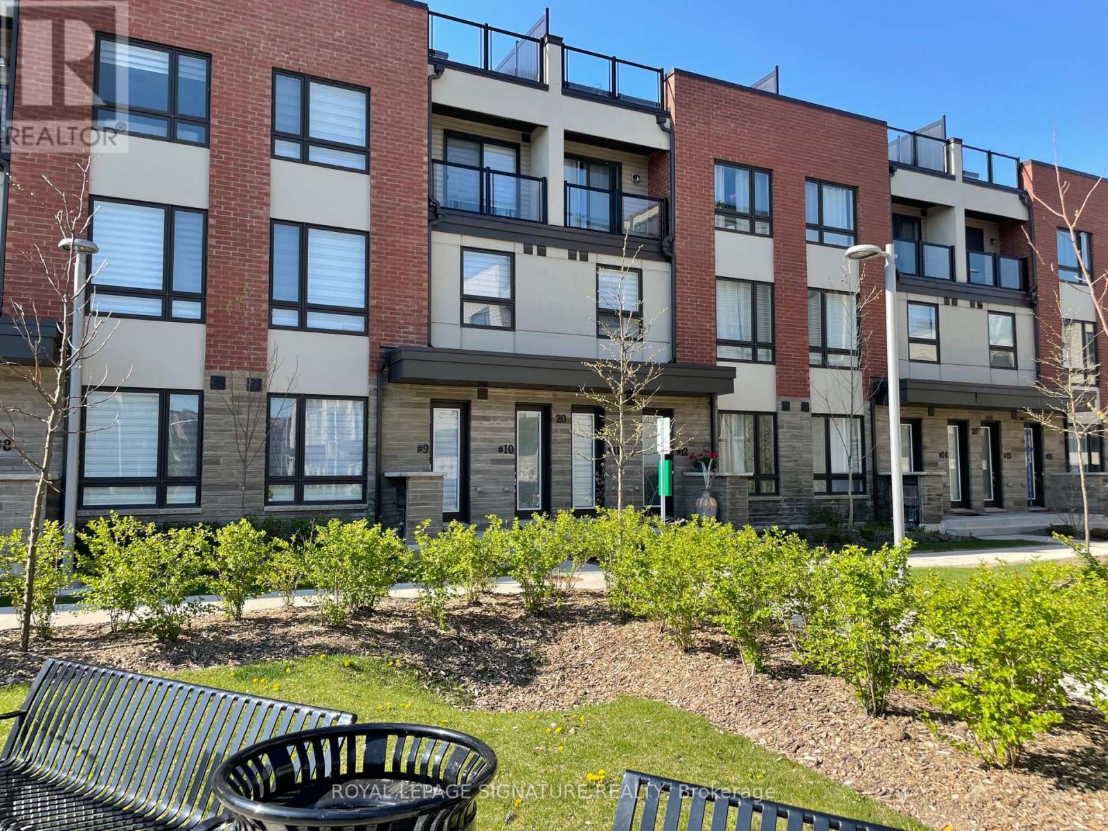 11 - 20 Woodstream Drive, Toronto (west Humber-clairville), Ontario