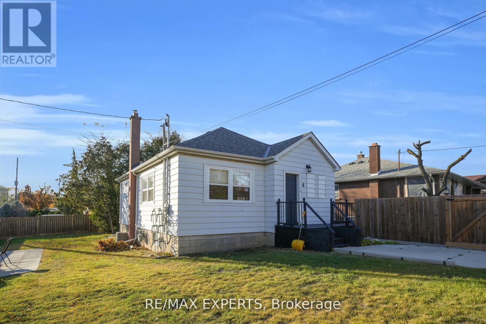 4 Larchmere Avenue, Toronto (humber Summit), Ontario