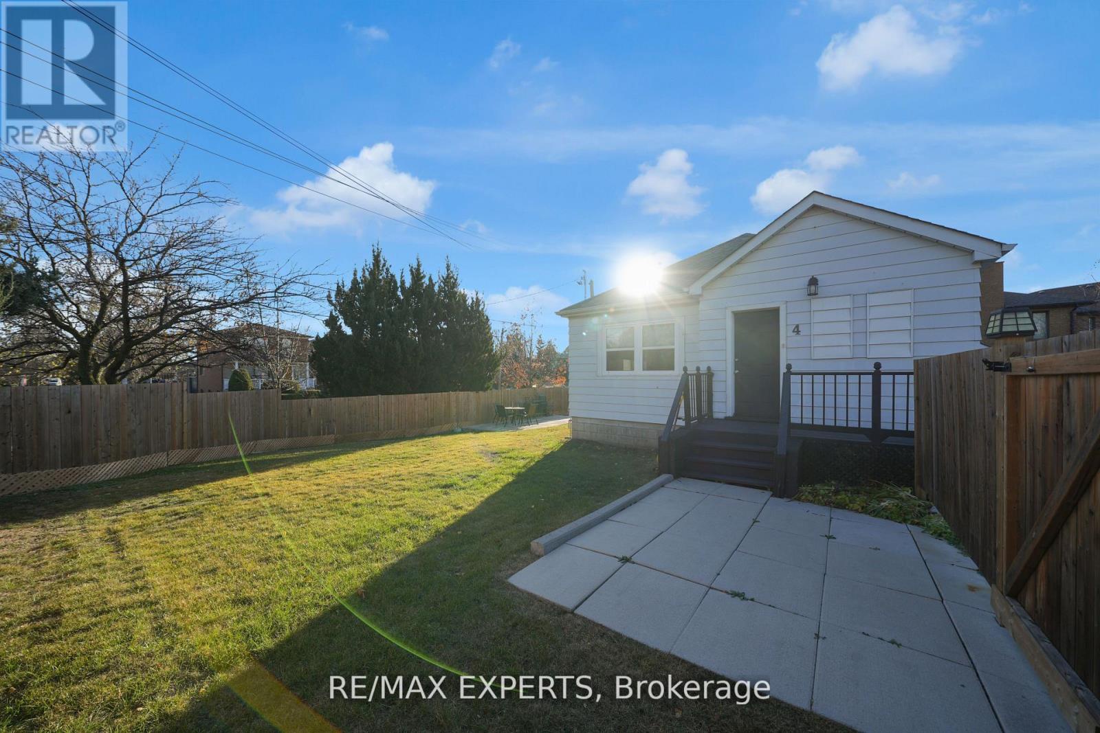 4 Larchmere Avenue, Toronto (humber Summit), Ontario