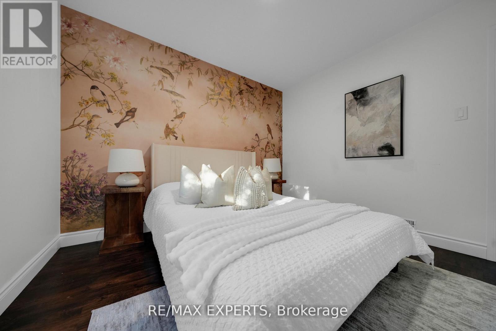 4 Larchmere Avenue, Toronto (humber Summit), Ontario