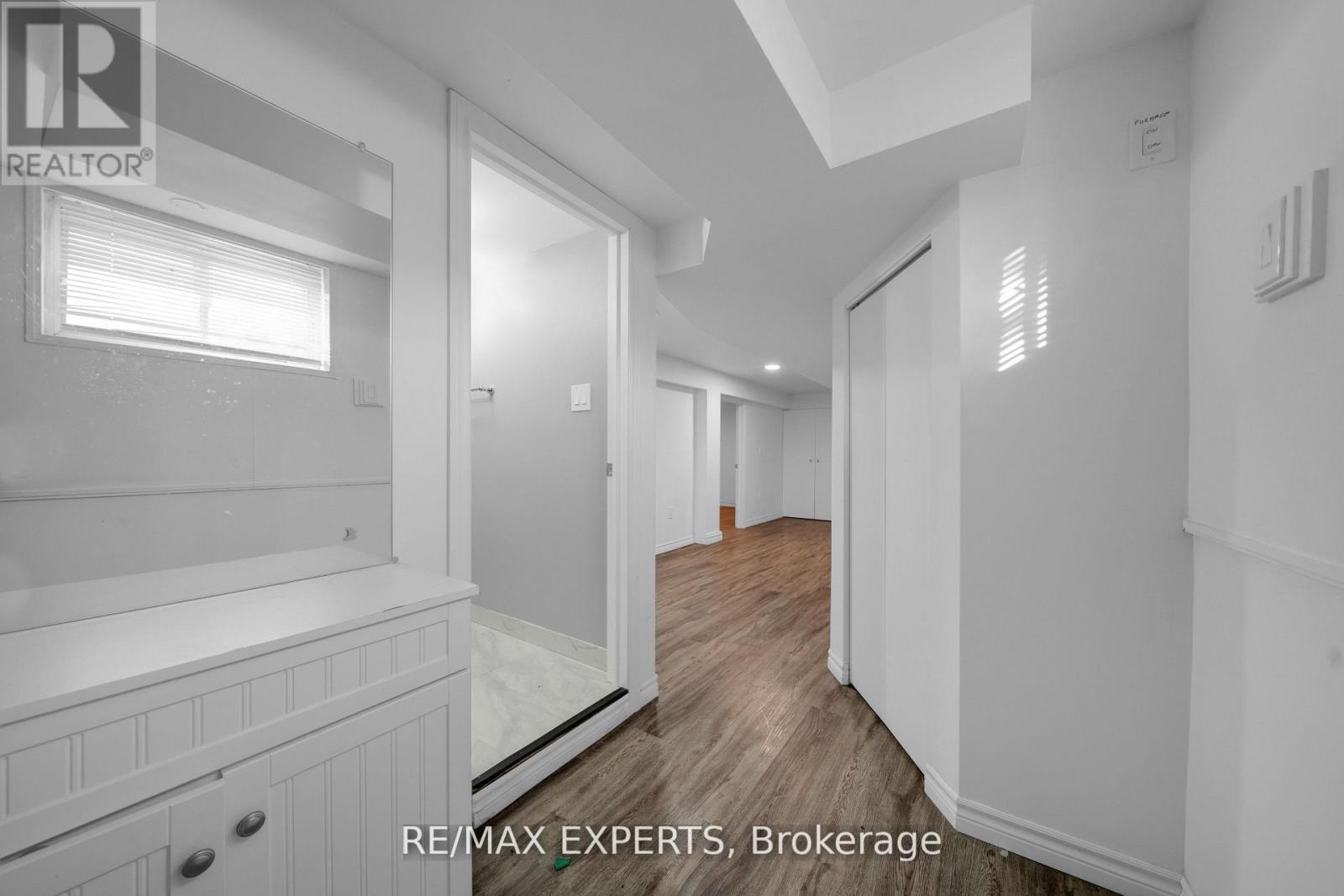 4 Larchmere Avenue, Toronto (humber Summit), Ontario