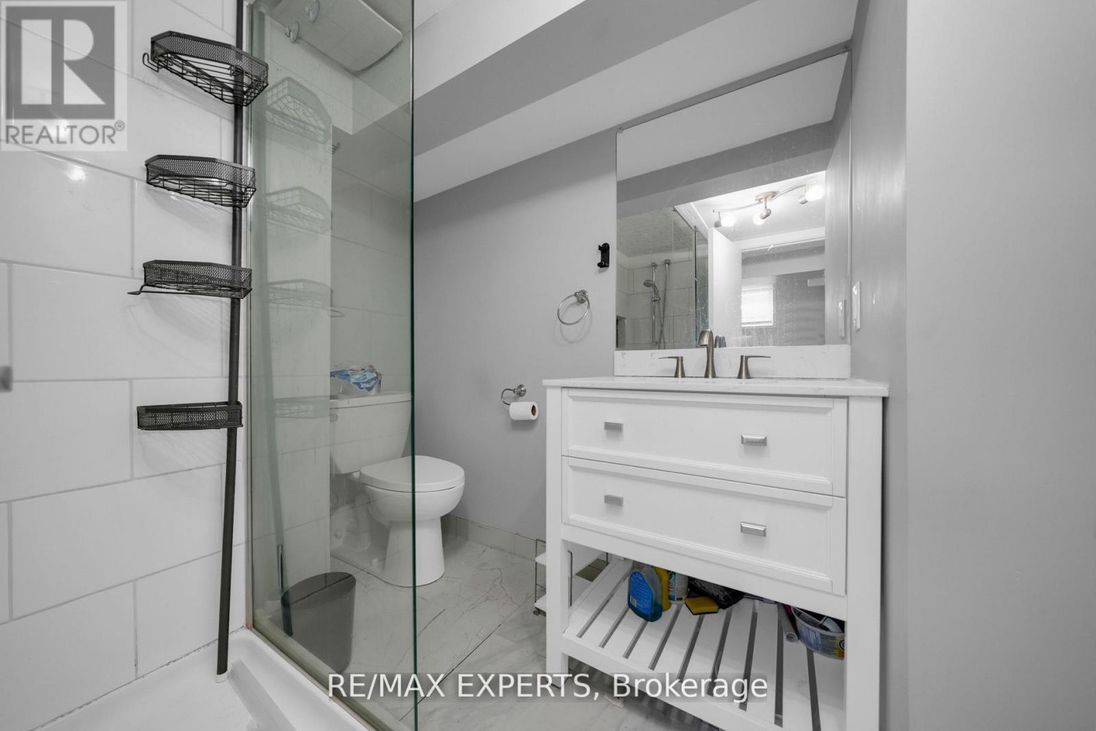 4 Larchmere Avenue, Toronto (humber Summit), Ontario