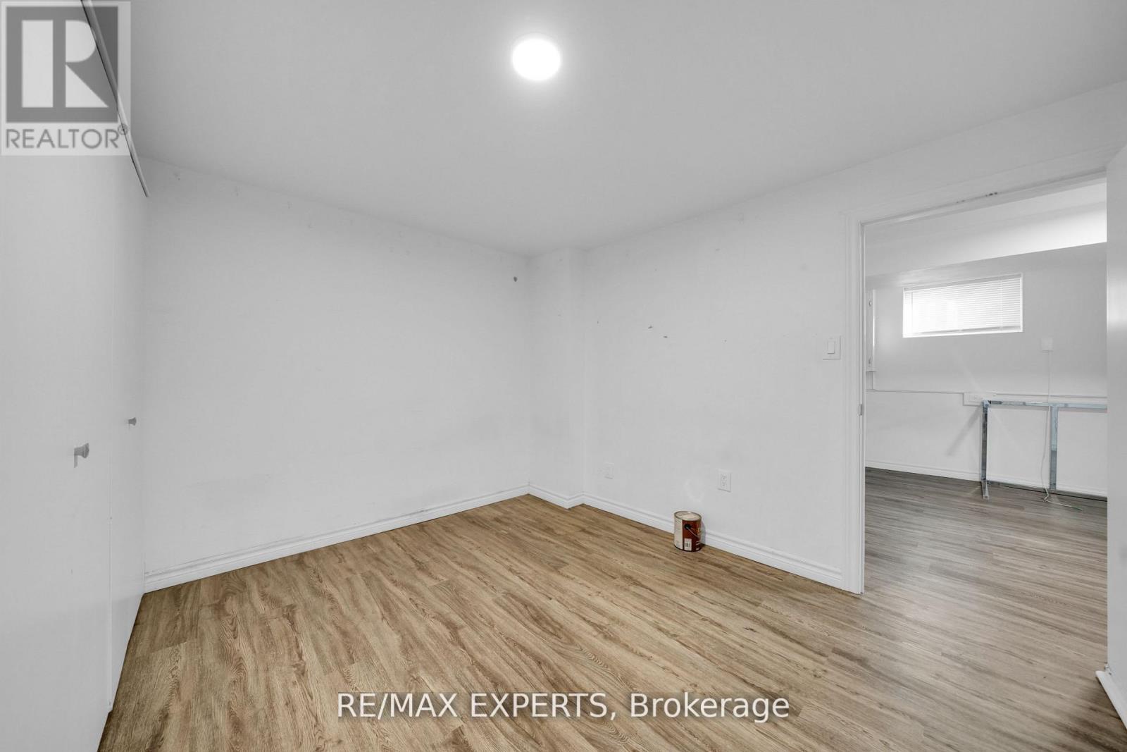 4 Larchmere Avenue, Toronto (humber Summit), Ontario