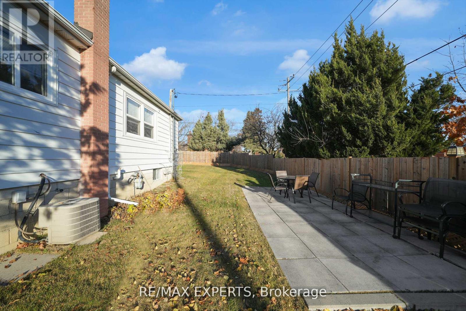 4 Larchmere Avenue, Toronto (humber Summit), Ontario